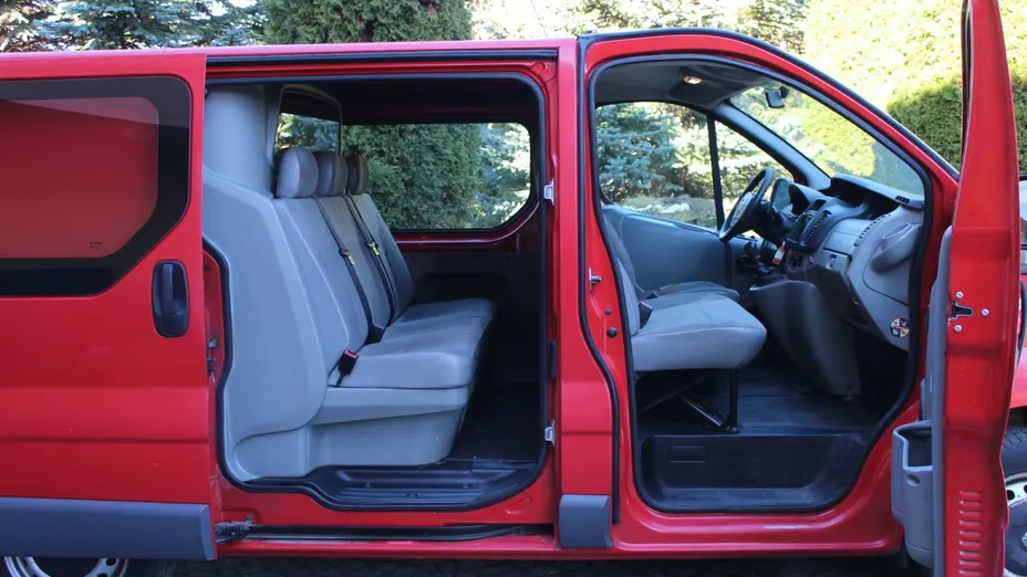RENAULT Trafic -