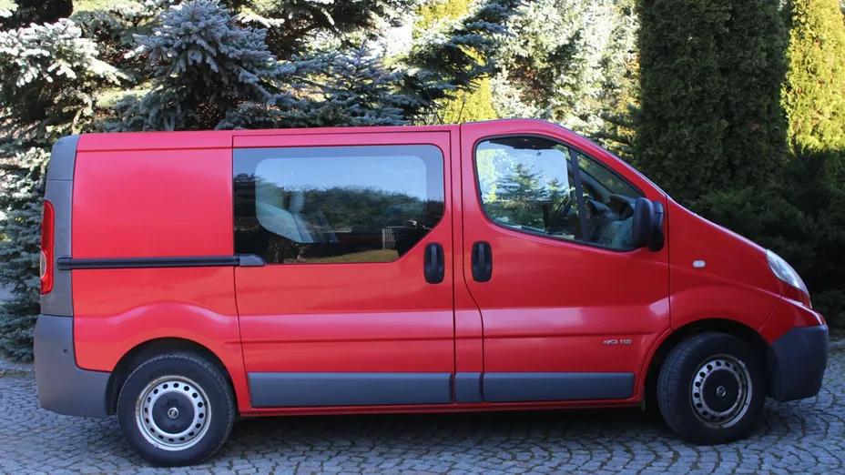 RENAULT Trafic -