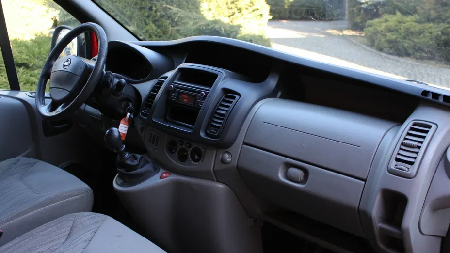 RENAULT Trafic -