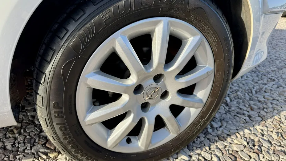 OPEL Astra -
