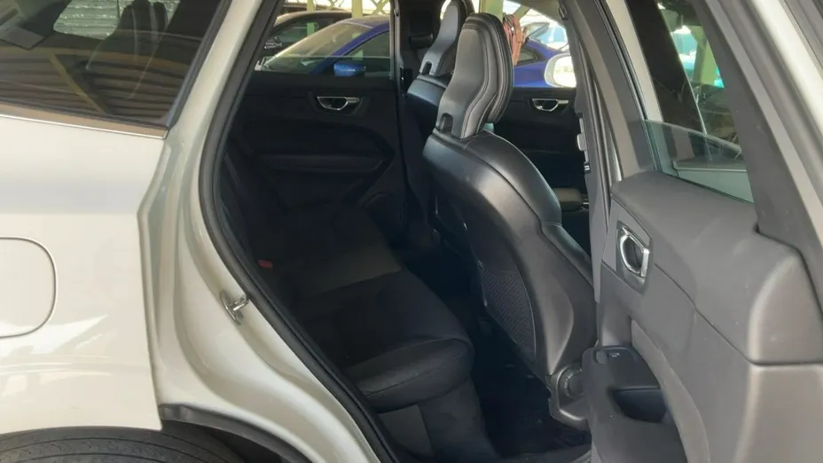 VOLVO XC60 -