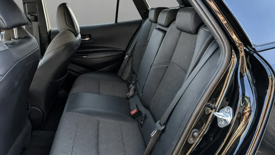 TOYOTA Corolla -