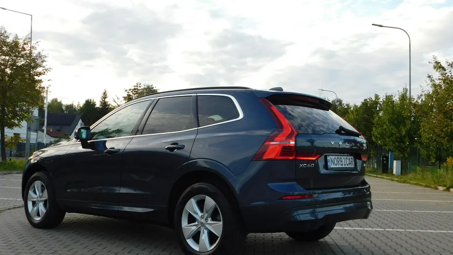 VOLVO XC60 -