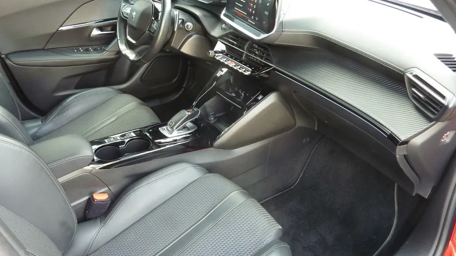 PEUGEOT 2008 -