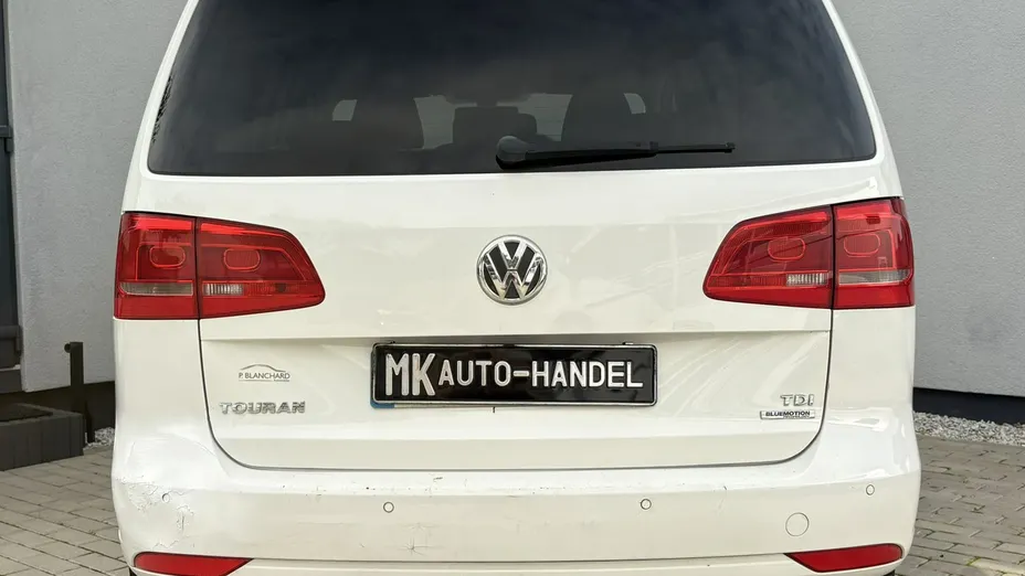 VOLKSWAGEN Touran -