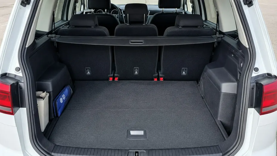 VOLKSWAGEN Touran -