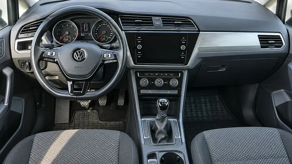 VOLKSWAGEN Touran -