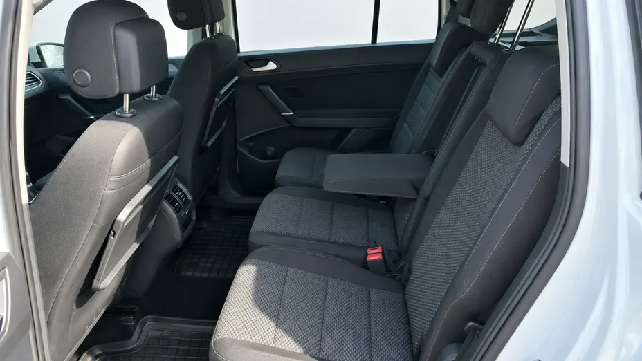 VOLKSWAGEN Touran -