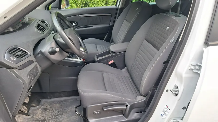 RENAULT Scenic -