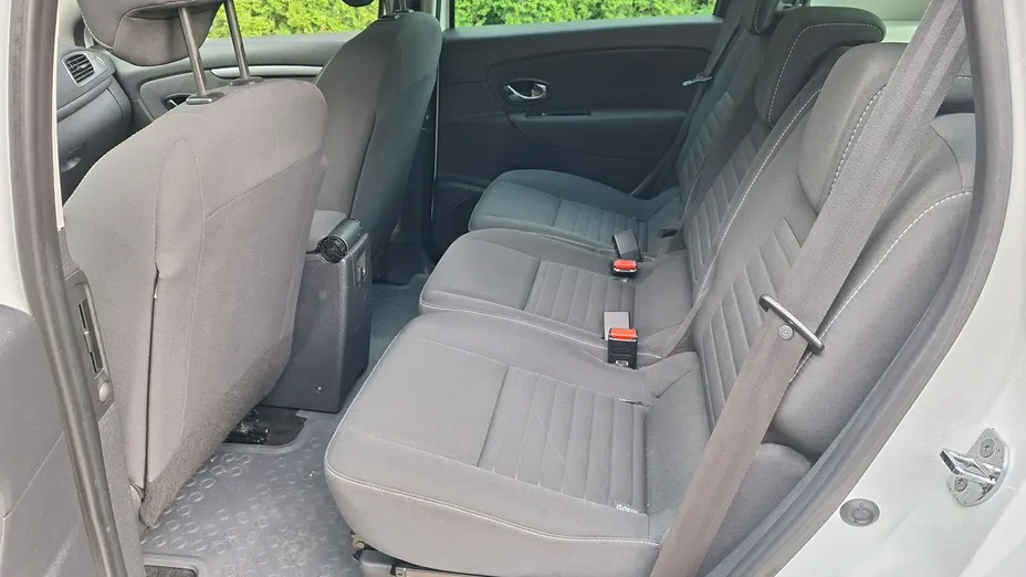 RENAULT Scenic -