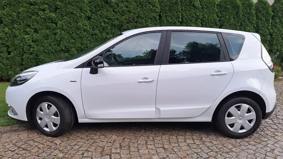 RENAULT Scenic -
