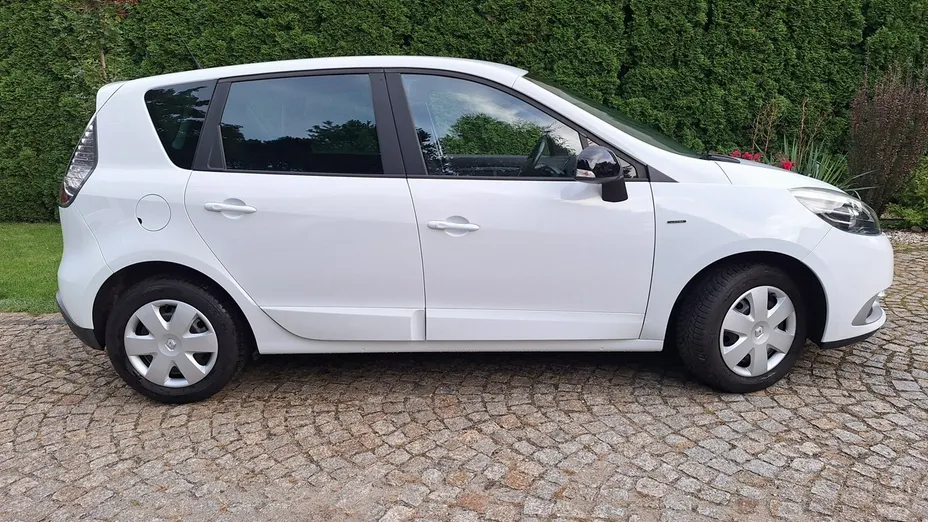 RENAULT Scenic -