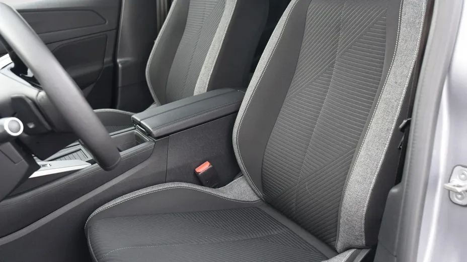 PEUGEOT 308 -