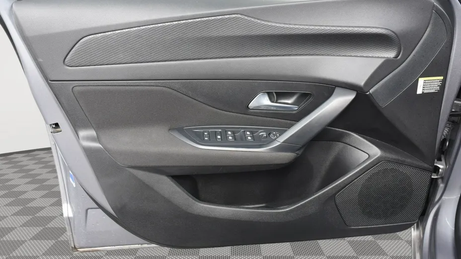 PEUGEOT 308 -