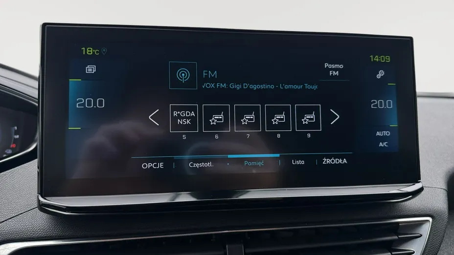 PEUGEOT 3008 -