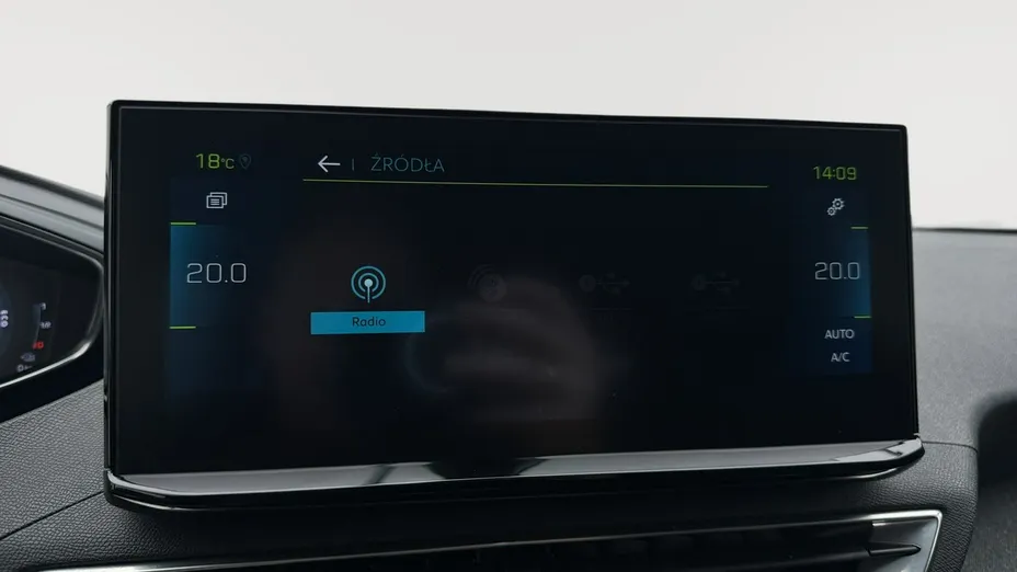 PEUGEOT 3008 -