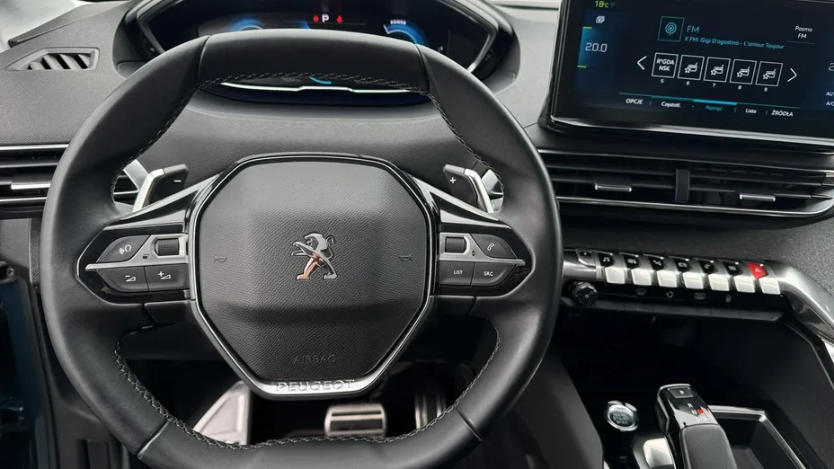 PEUGEOT 3008 -