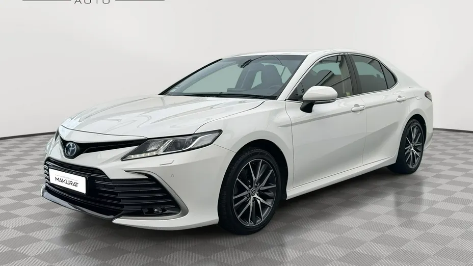 TOYOTA Camry -