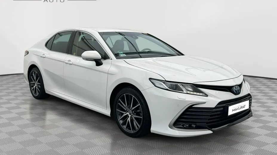 TOYOTA Camry -