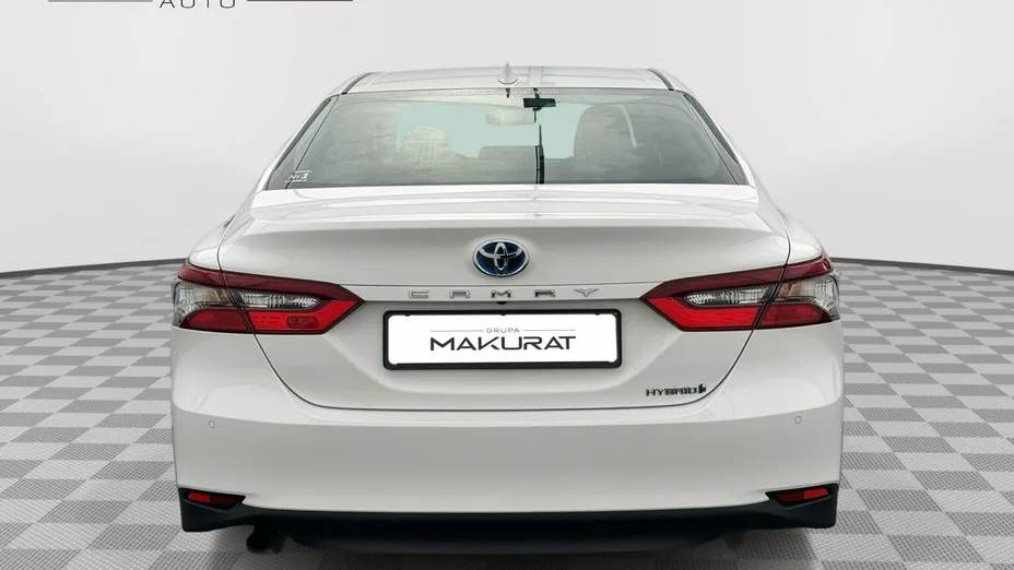 TOYOTA Camry -