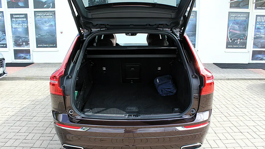 VOLVO XC60 -