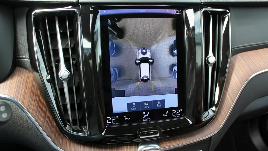 VOLVO XC60 -