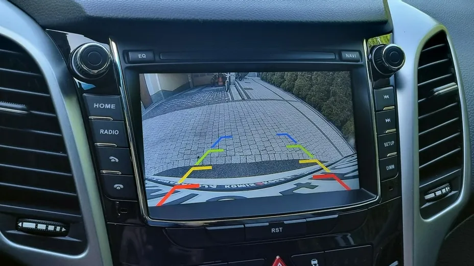 HYUNDAI i30 -