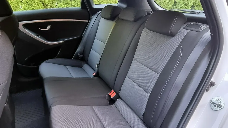 HYUNDAI i30 -