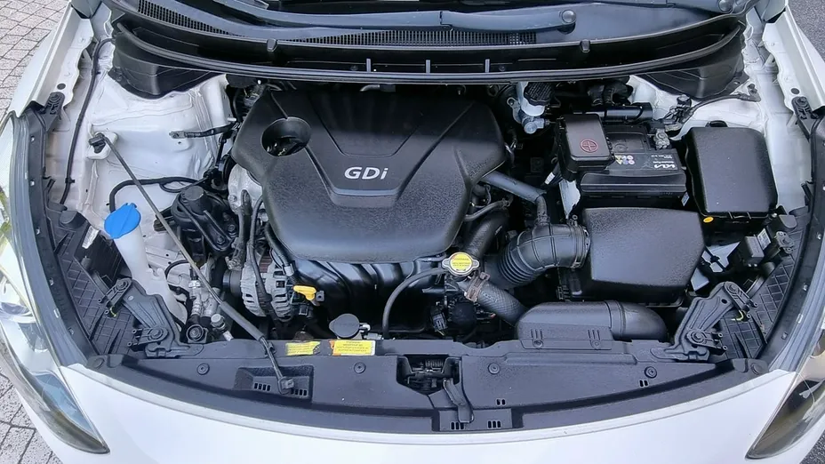 HYUNDAI i30 -