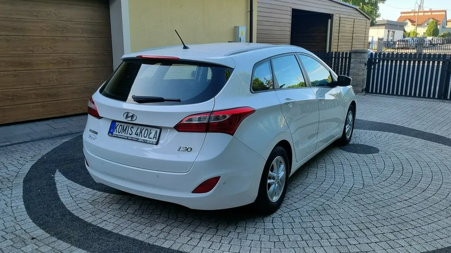 HYUNDAI i30 -