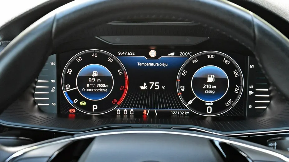 SKODA Superb -