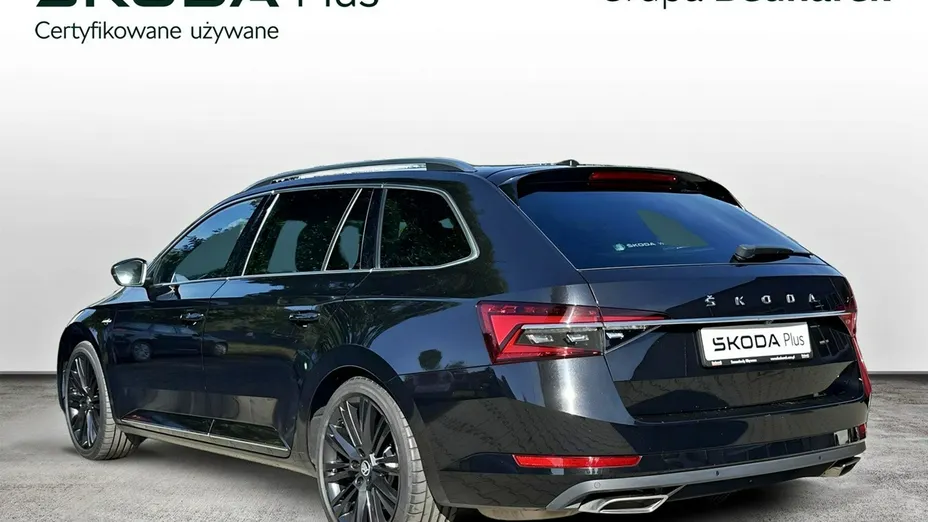 SKODA Superb -