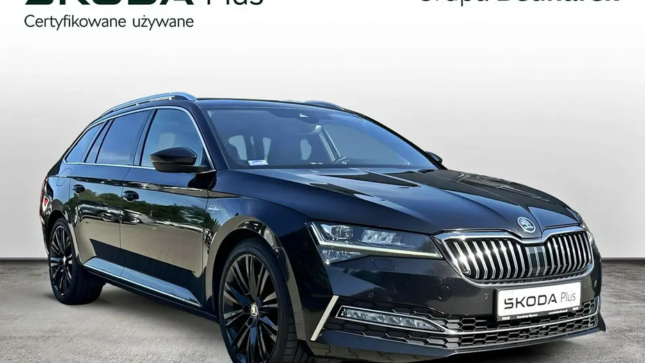 SKODA Superb -