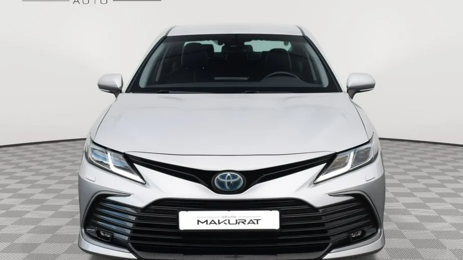 TOYOTA Camry -