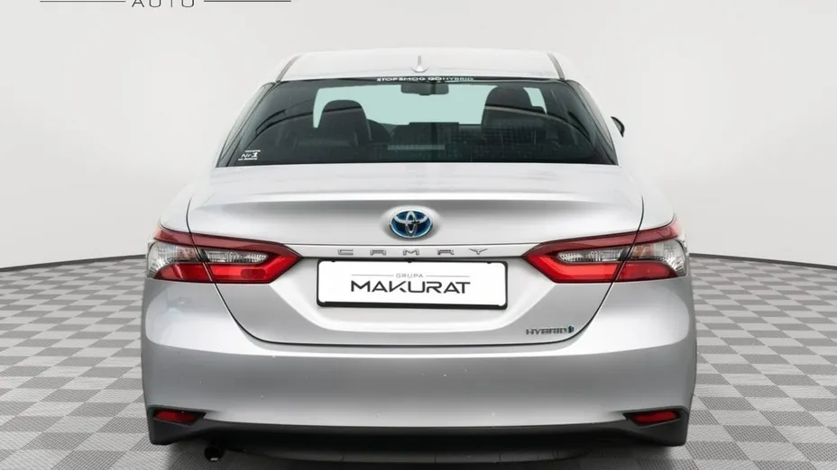 TOYOTA Camry -