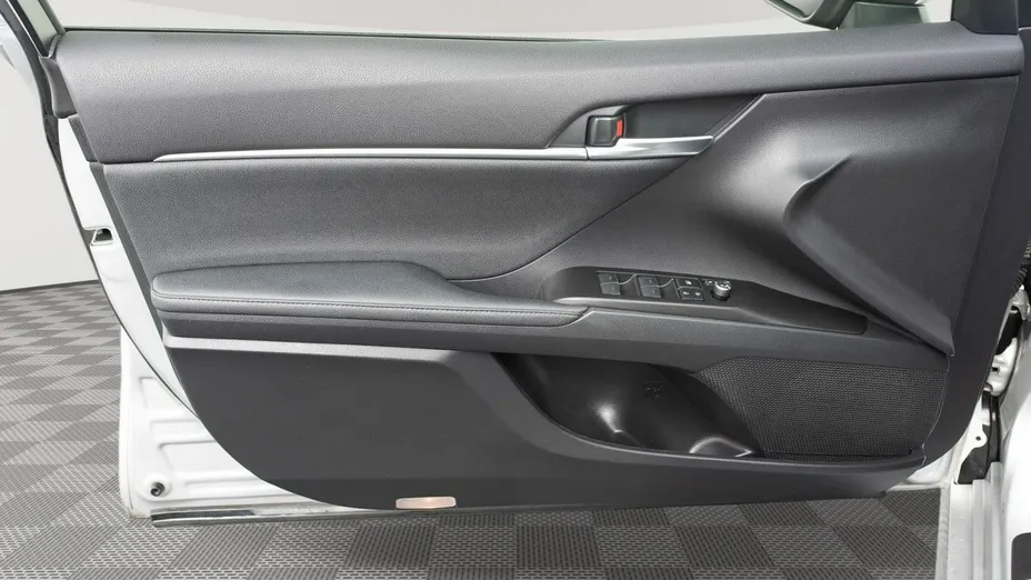 TOYOTA Camry -