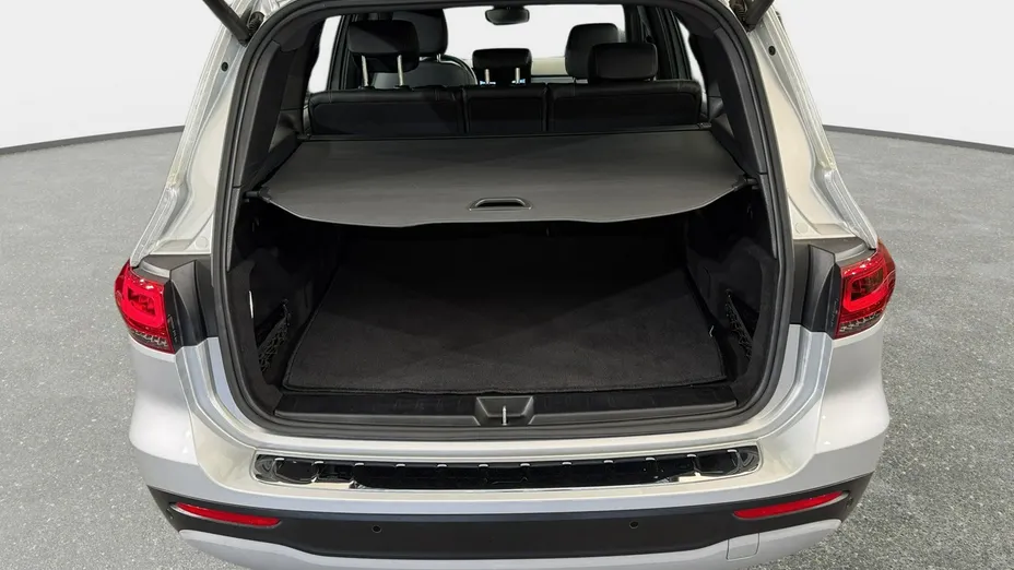 MERCEDES-BENZ GLB -