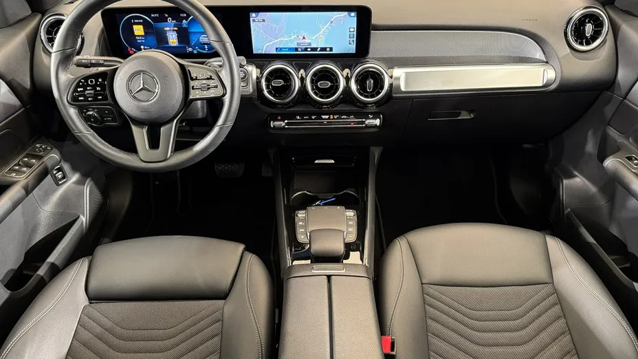 MERCEDES-BENZ GLB -
