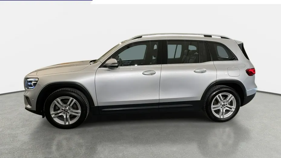 MERCEDES-BENZ GLB -