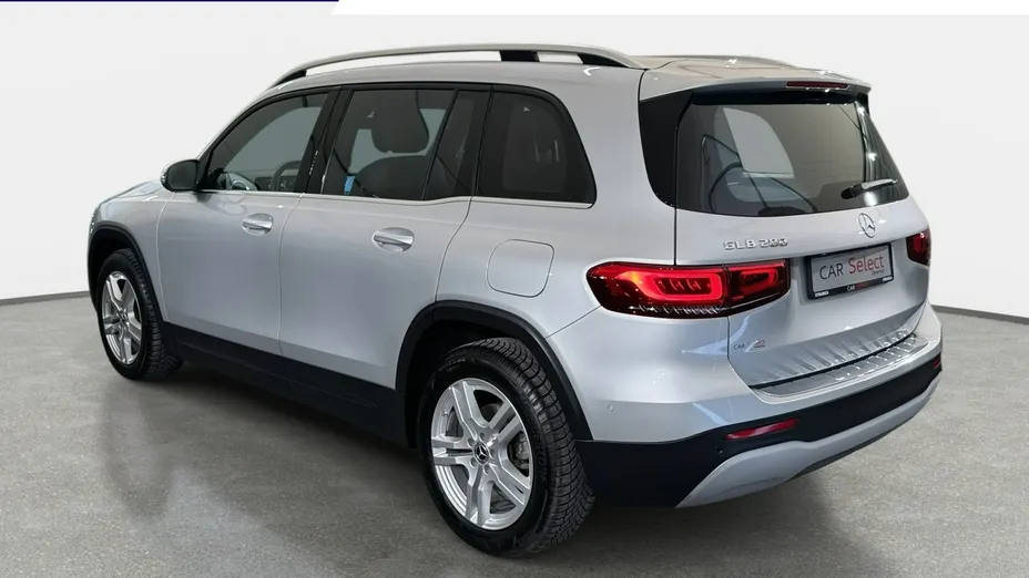 MERCEDES-BENZ GLB -