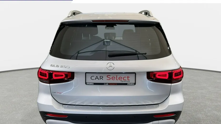 MERCEDES-BENZ GLB -
