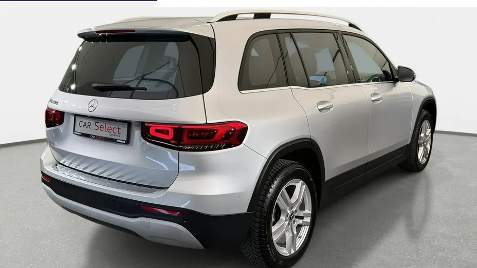 MERCEDES-BENZ GLB -