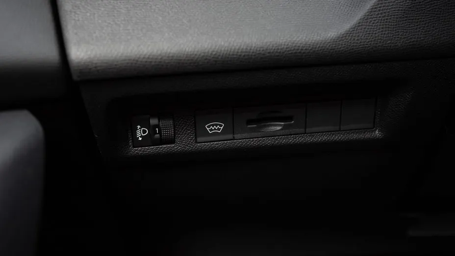 PEUGEOT 308 -