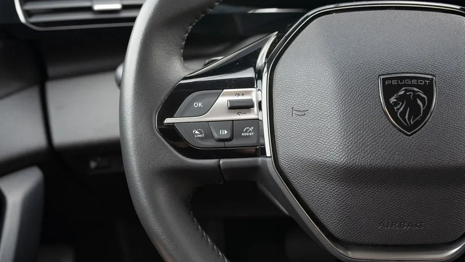 PEUGEOT 308 -