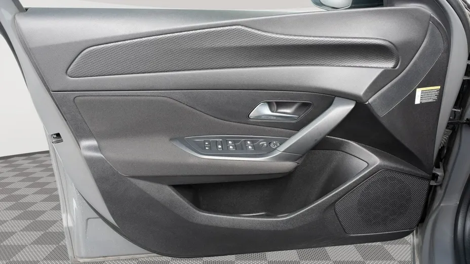 PEUGEOT 308 -