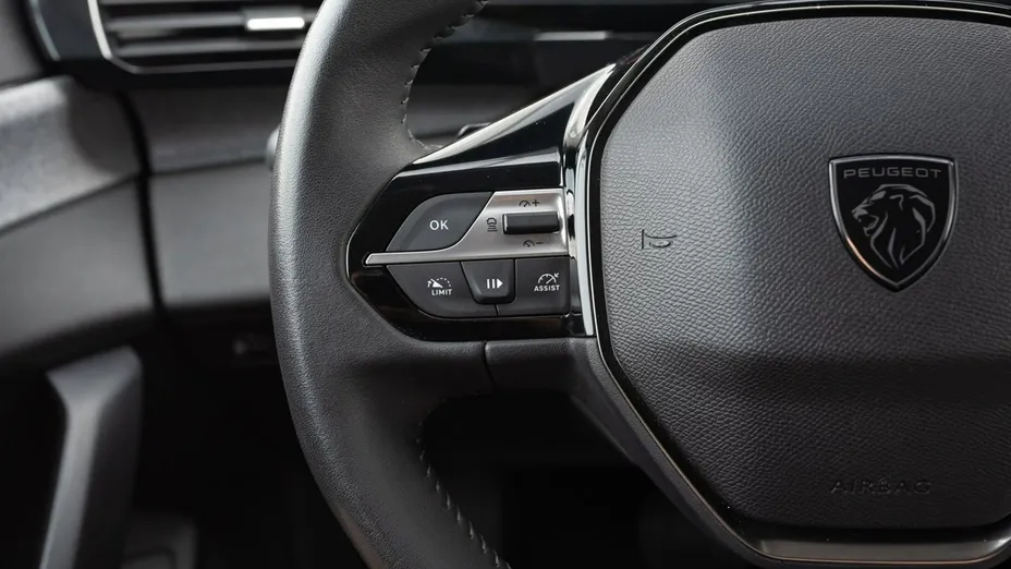 PEUGEOT 308 -