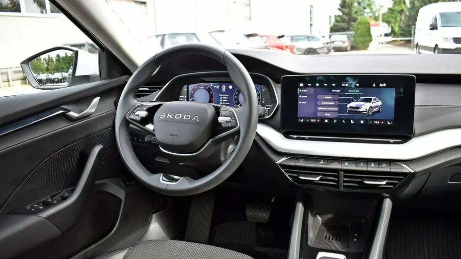 SKODA Octavia -