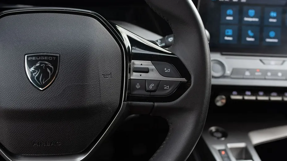PEUGEOT 308 -