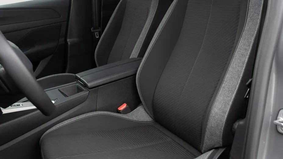 PEUGEOT 308 -
