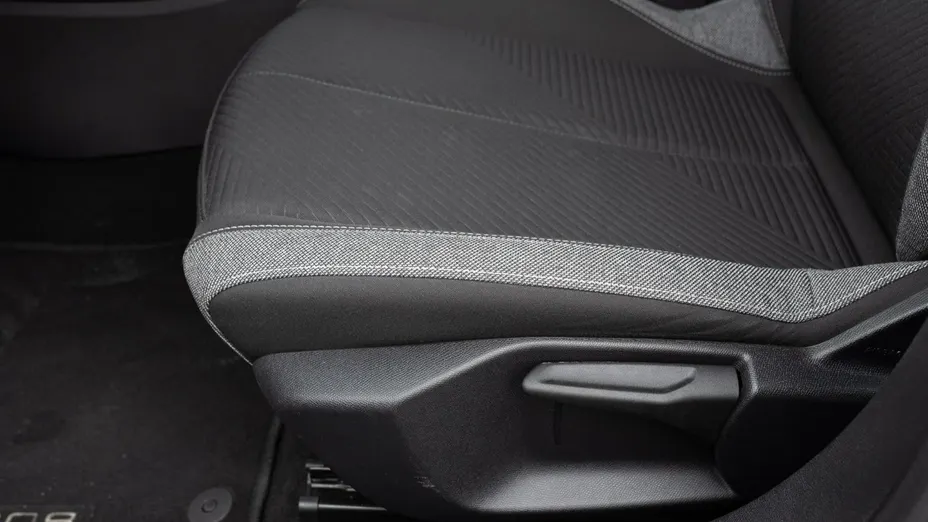 PEUGEOT 308 -